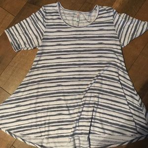 Lularoe perfect T
